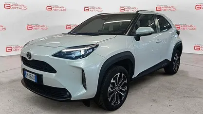 Usata Toyota Yaris Cross Trend 116 CV (85 kW) 2025 Bianco SUV