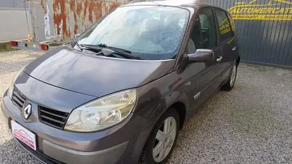Grigio Usata 2005 Renault Scénic II Dynamique Monovolume | 3900 €