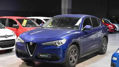Usata Alfa Romeo Stelvio Business 190 CV (139 kW) 2021 Blu SUV