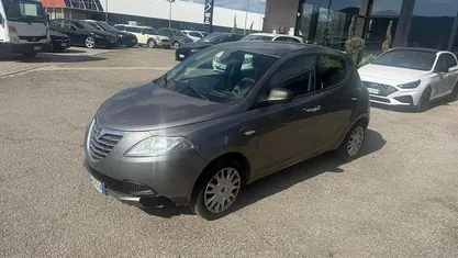 Usata Lancia Ypsilon 95 CV (69 kW) 2014 Utilitaria