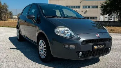 Usata Fiat Punto Lounge 69 CV (50 kW) 2015 Grigio Utilitaria