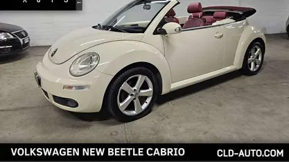 Usata VW New Beetle Cabriolet 102 CV (75 kW) 2007 Bianco Cabrio