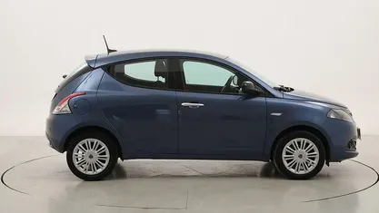 Usata Lancia Ypsilon Gold 70 CV (51 kW) 2022 Utilitaria