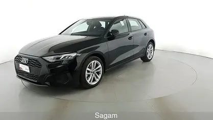 Usata 2021 Audi A3 Business Tre volumi | 24.900 € (Buon prezzo)