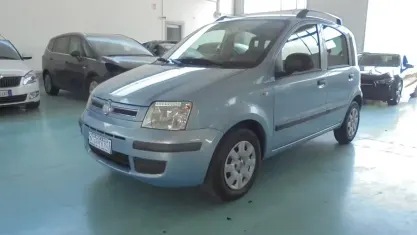 Usata Fiat Panda Dynamic 69 CV (50 kW) 2011 Bluazzurro Utilitaria