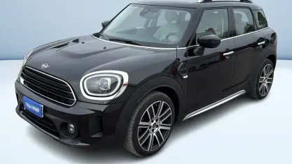 Käytetty Mini Cooper Countryman Classic 136 HP (100 kW) 2022 Musta Katumaasturi