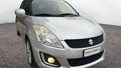 Grigio Usata 2015 Suzuki Swift Tre volumi | 5900 € (Buon prezzo)