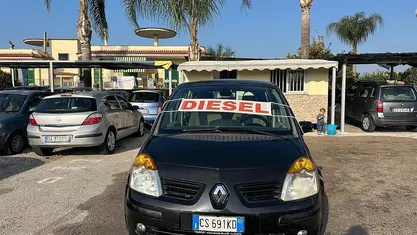 Usata 2004 Renault Modus Monovolume | 2400 € (Buon prezzo)