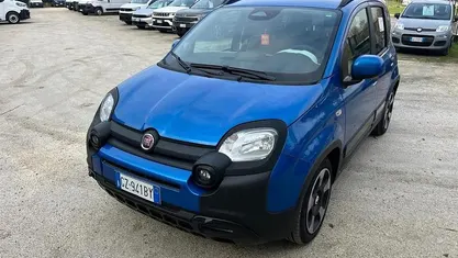 Blu Usata 2025 Fiat Panda Cross Cross Due volumi | 14.190 € (Buon prezzo)