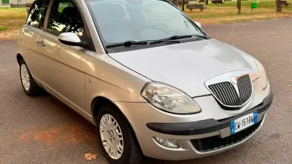Usata Lancia Ypsilon 69 CV (50 kW) 2005 Grigio Utilitaria