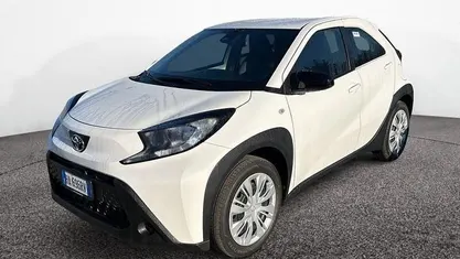 Bianco Nuova 2025 Toyota Aygo X Active SUV | 16.300 € (Buon prezzo)
