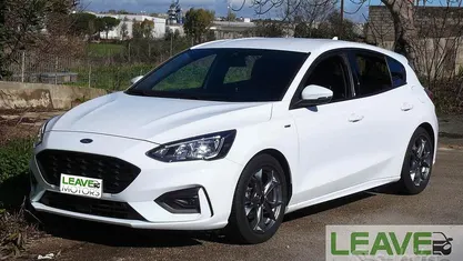 Usata Ford Focus ST-Line 120 CV (88 kW) 2020 Bianco Berlina