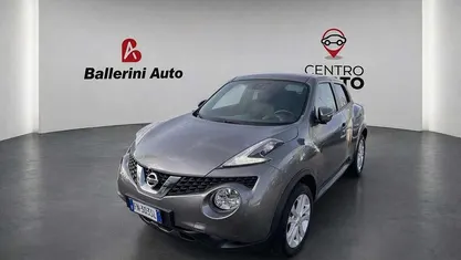 Begagnad Nissan Juke N-Connecta 116 HK (85 kW) 2018 Grå SUV