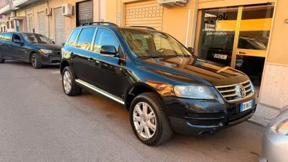 Usata VW Touareg 224 CV (164 kW) 2006 Nero SUV