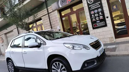 Bianco Usata 2014 Peugeot 2008 SUV | 8990 € (Buon prezzo)