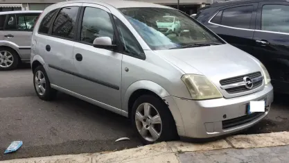Usata Opel Meriva Cosmo 101 CV (74 kW) 2004 Grigio Monovolume