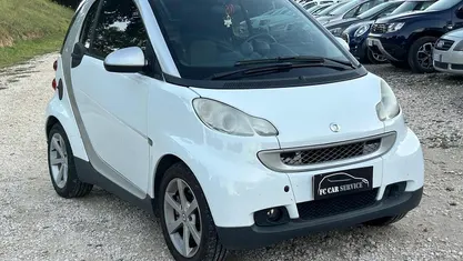 Usata Smart ForTwo Coupé Pulse 45 CV (33 kW) 2009 Bianco Coupé