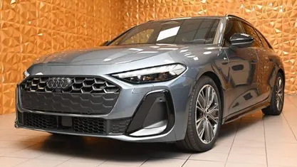 Blu Nuova 2025 Audi A5 S-Line Coupé | 59.900 € (Buon prezzo)