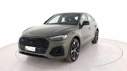 Usata Audi Q5 Sportback Ambiente 204 CV (150 kW) 2023 Verde metallizzato SUV