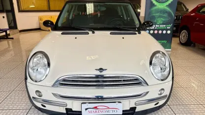 Usata Mini One D 88 CV (64 kW) 2006 Beige Utilitaria