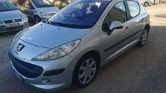 Usata 2006 Peugeot 207 Tre volumi | 2800 € (Ottimo prezzo)