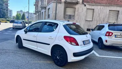 Usata Peugeot 207 Sport 73 CV (53 kW) 2010 Grigio Berlina