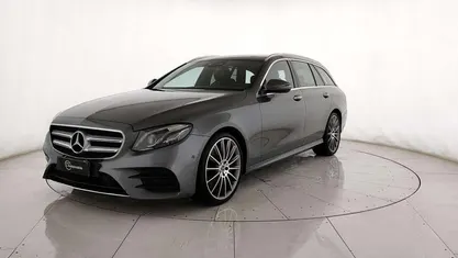 Usata Mercedes E220 Premium Plus 194 CV (142 kW) 2018 Grigio Station wagon