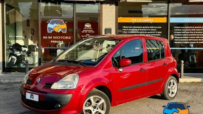 Usata Renault Modus Dynamique 75 CV (55 kW) 2008 Rosso Monovolume