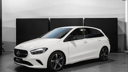 Usata 2025 Mercedes B180 Advanced Plus Monovolume | 33.449 € (Super prezzo)