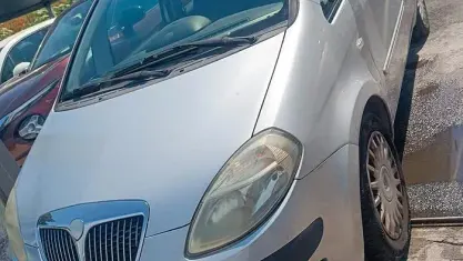 Usata Lancia Musa 69 CV (50 kW) 2007 Grigio Monovolume