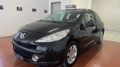 Usata Peugeot 207 109 CV (80 kW) 2007 Nero Berlina