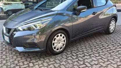 Usata Nissan Micra Visia+ 90 CV (66 kW) 2017 Grigio Utilitaria