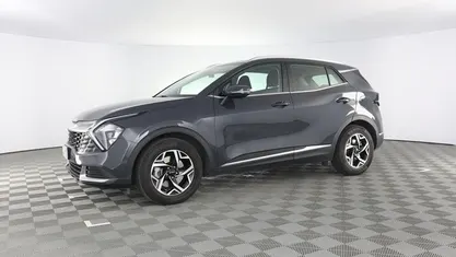 Usata Kia Sportage Style 136 CV (100 kW) 2022 Grigio / pastello SUV