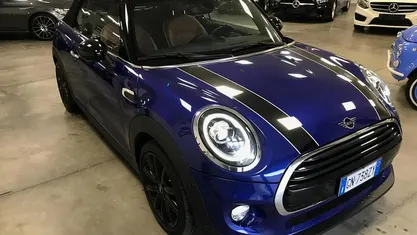 Usata Mini Cooper Cabriolet 136 CV (100 kW) 2019 Blu/azzurro Cabrio