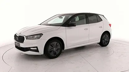 Bianco luna metallizzato nero tulipano perlato Usata 2025 Skoda Fabia Style Tre volumi | 17.900 € (Buon prezzo)