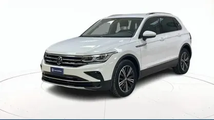 Usata VW Tiguan Elegance 150 CV (110 kW) 2022 Bianco pastello SUV