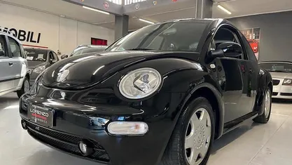 Usata VW New Beetle 102 CV (75 kW) 2001 Nero Utilitaria