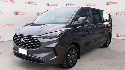 Usata 2025 Ford Tourneo Titanium Monovolume | 38.900 € (Super prezzo)