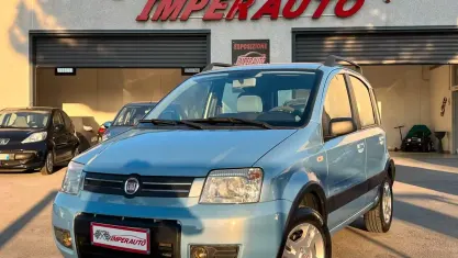 Usata Fiat Panda Climbing 60 CV (44 kW) 2009 Blu Utilitaria