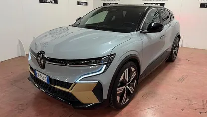 Usata Renault Megane E-Tech Iconic 161 kW (220 CV) 2022 Grigio SUV