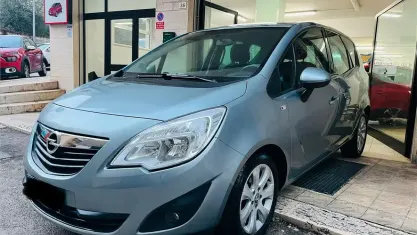 Usata Opel Meriva 95 CV (69 kW) 2012 Grigio Monovolume