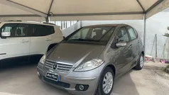 Grigio Usata 2005 Mercedes A170 Elegance Tre volumi | 2500 € (Buon prezzo)