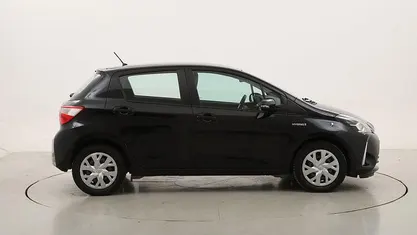 Usata Toyota Yaris Hybrid Business Edition 101 CV (74 kW) 2019 Utilitaria