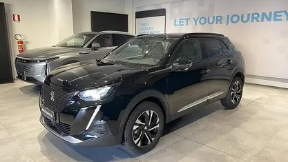 Usata Peugeot 2008 Allure 131 CV (96 kW) 2023 Nero SUV