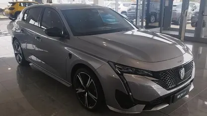 Usata Peugeot 308 GT 131 CV (96 kW) 2024 Utilitaria