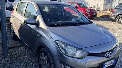 Usata Hyundai i20 Edition 85 CV (62 kW) 2014 Grigio Utilitaria