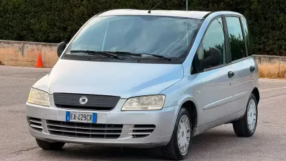Usata Fiat Multipla 120 CV (88 kW) 2010 Grigio Monovolume