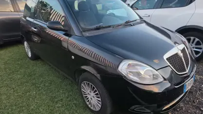 Usata Lancia Ypsilon 75 CV (55 kW) 2009 Nero Utilitaria