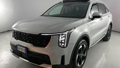 Argento Usata 2024 Kia Sorento SUV | 45.900 € (Buon prezzo)