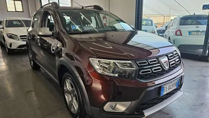Usata 2017 Dacia Sandero Stepway Tre volumi | 9300 € (Buon prezzo)